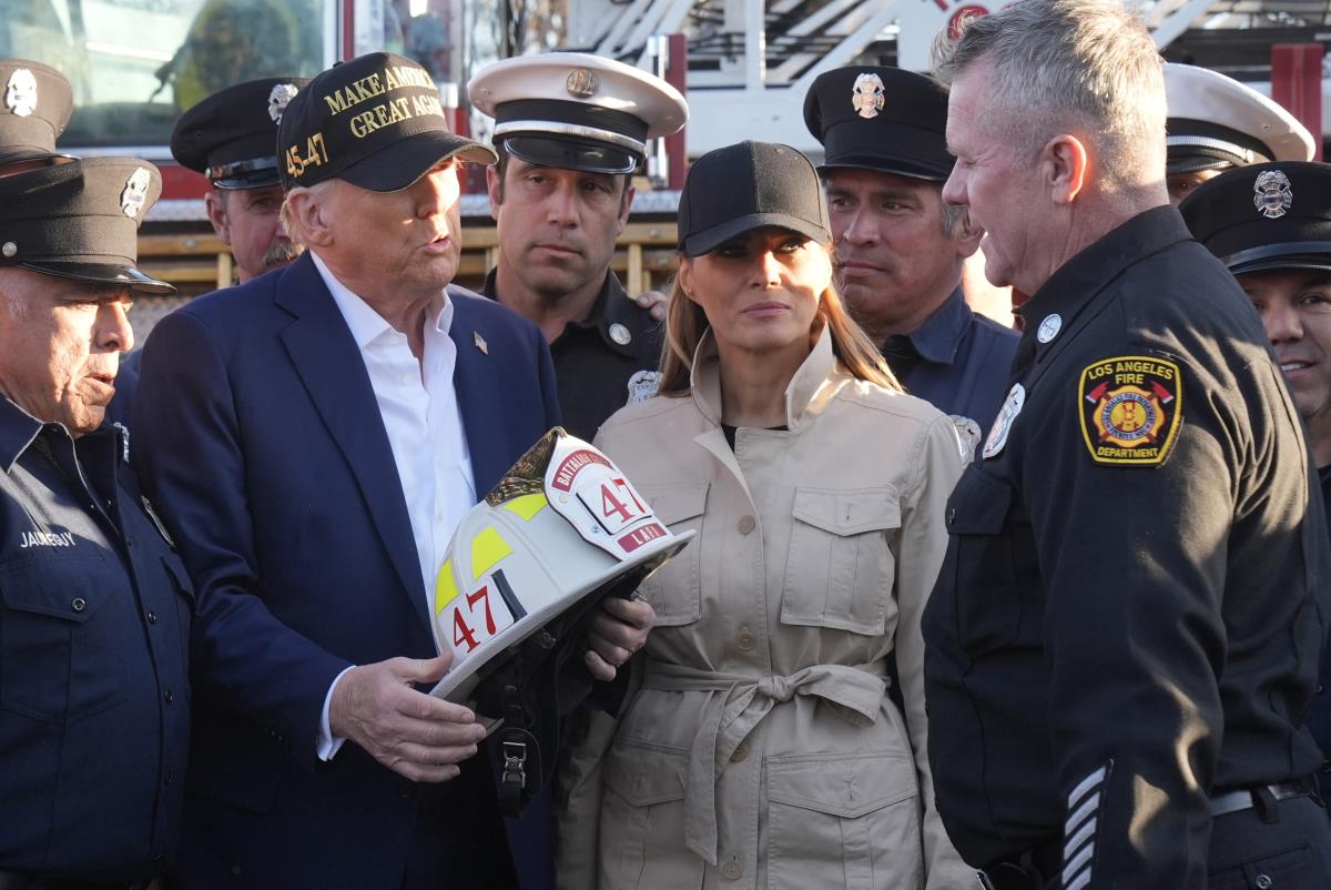 x AP Mark Schiefelbein.jpg