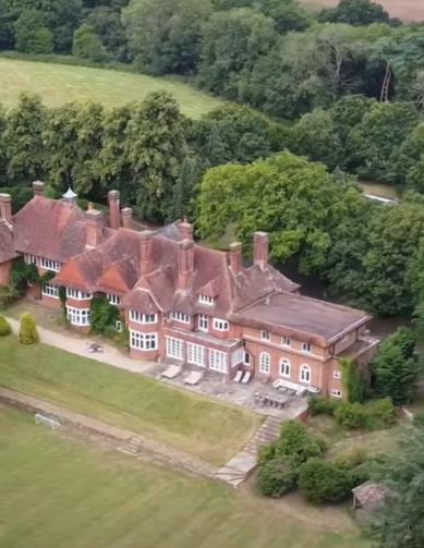 kuća adel u britaniji 1.png