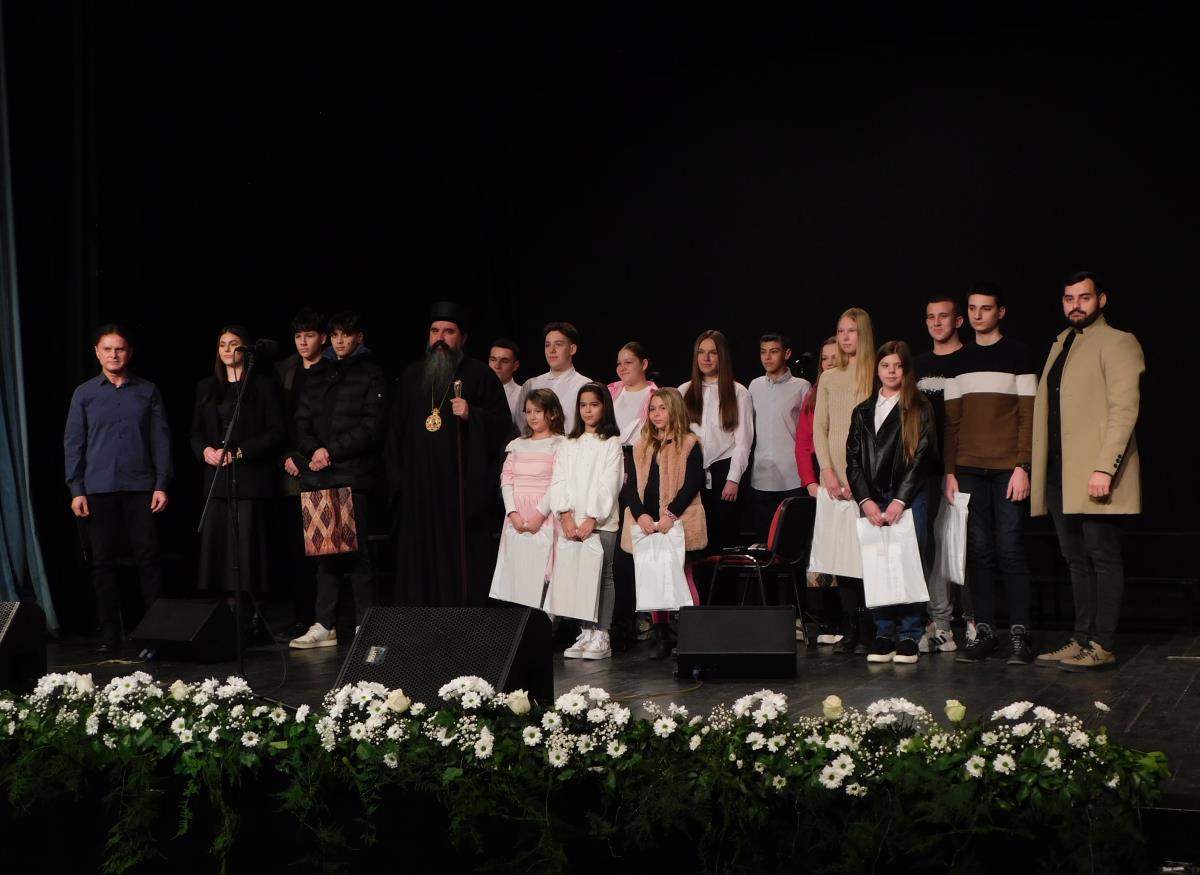 LOZNICA - Nagrađeni.JPG