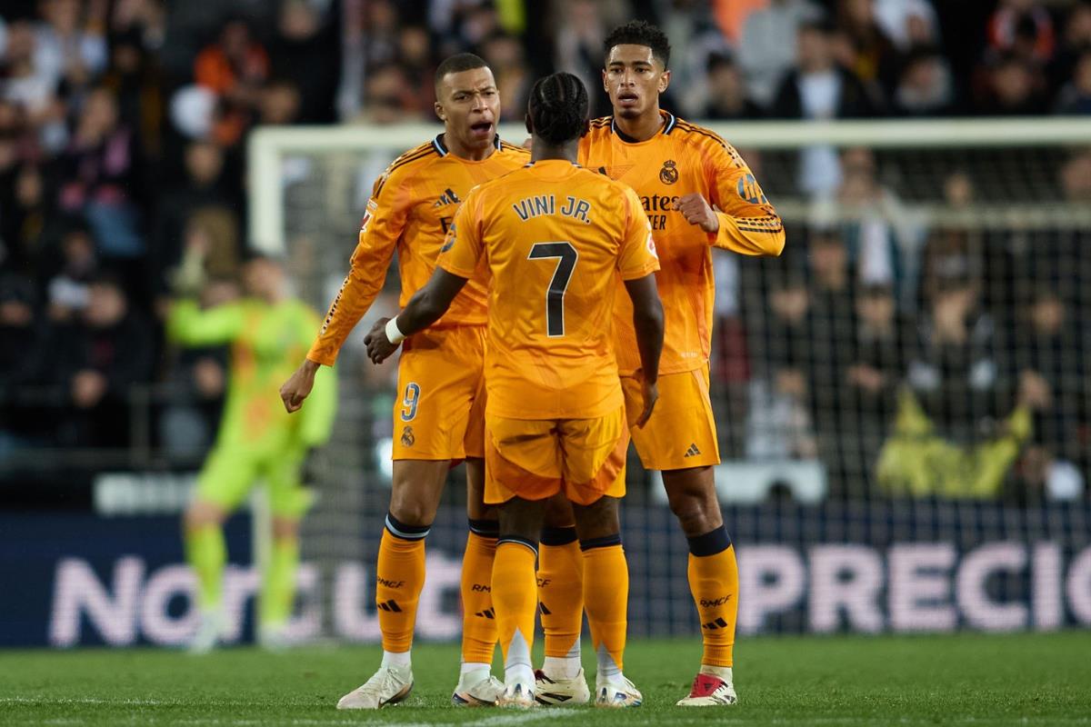 Mbape, Vinisijus i Belingem.jpeg