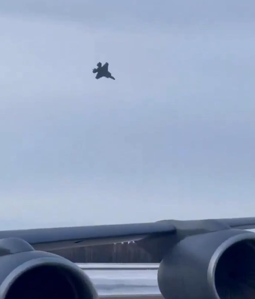 2025-01-29 07_35_25-(1) Rojava Post on X_ _F-35 fighter jet crashed while landing during a training .png