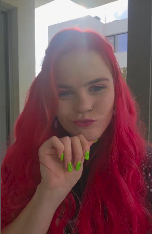 Mila Mej je eskort dama već 4 godine 5.png