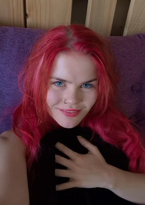 Mila Mej je eskort dama već 4 godine 4.png