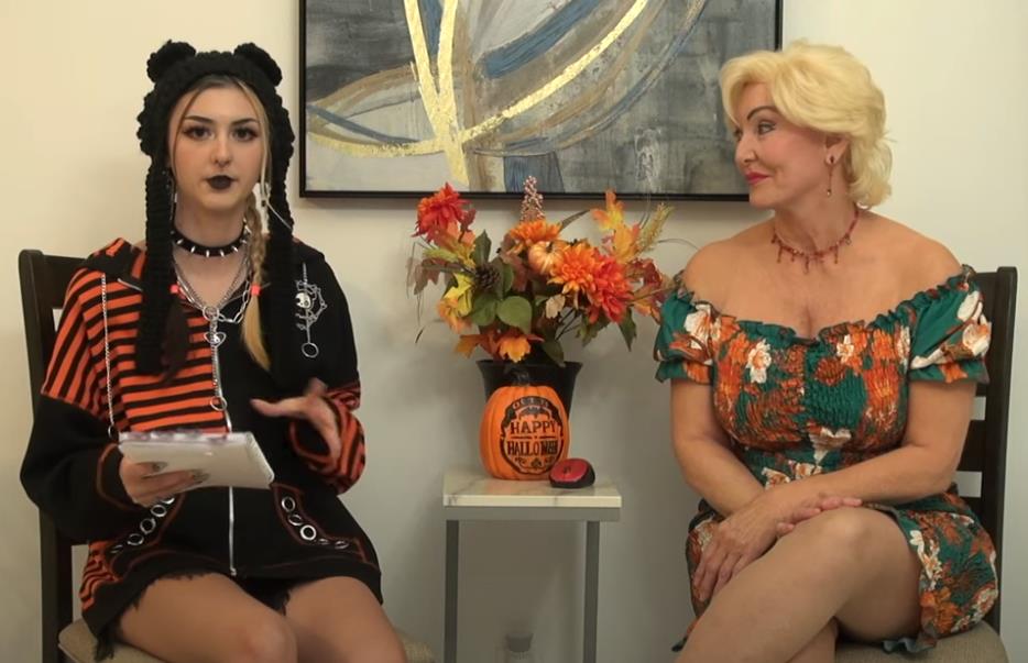 Seka Blek i njena ćerka su porno zvezde 2.png