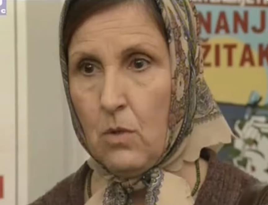 Olga Odanović kao Zlatana u seriji Selo gori a baba se češlja