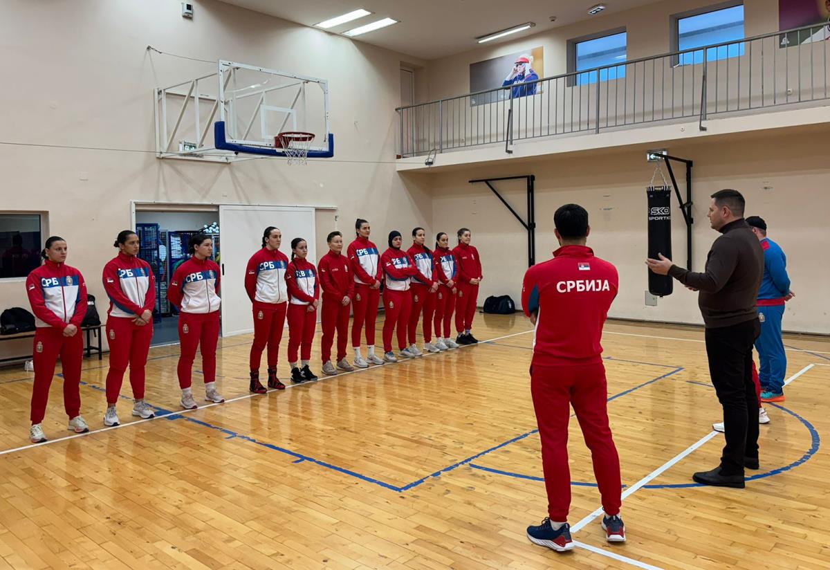 trening zenske boks selekcije Srbije4.jpg