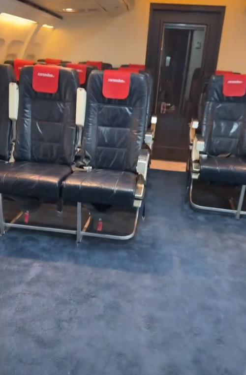 Turista se iznenadio avionom nasred sobe u hotelu u Amsterdamu