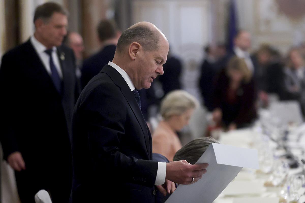 x01 AP Olivier Hoslet.jpg