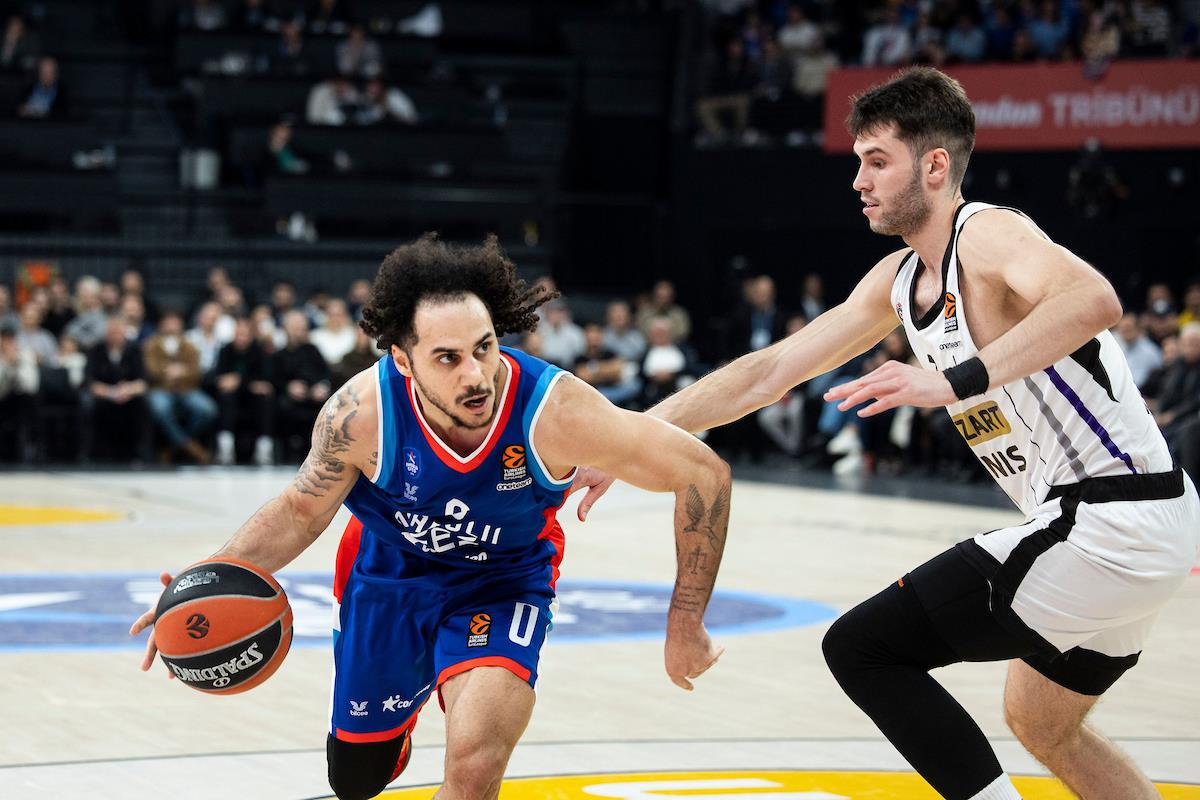 EFES-PARTIZAN_169.JPG