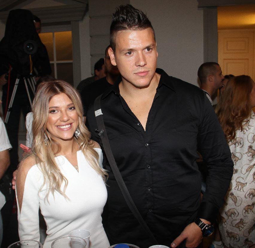 KIJA KOCKAR KRIJE DEČKA U AMERICI! Pobednica Zadruge kupila prsten od 7.000 evra, otkrila odakle joj novac!  Pomenula i bivšeg muža Slobu Radanovića