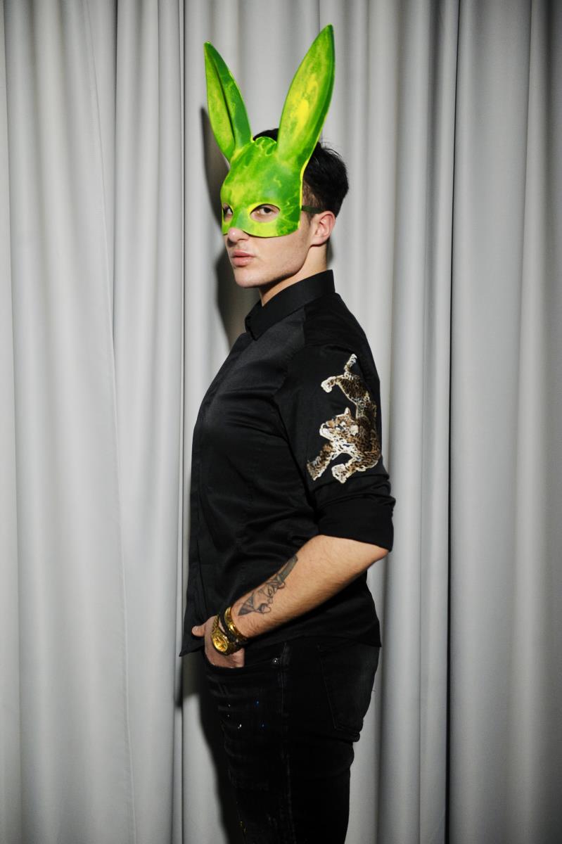 Kontroverzni influenser Xelijum, prvi put u javnosti ispred kamera Kurira