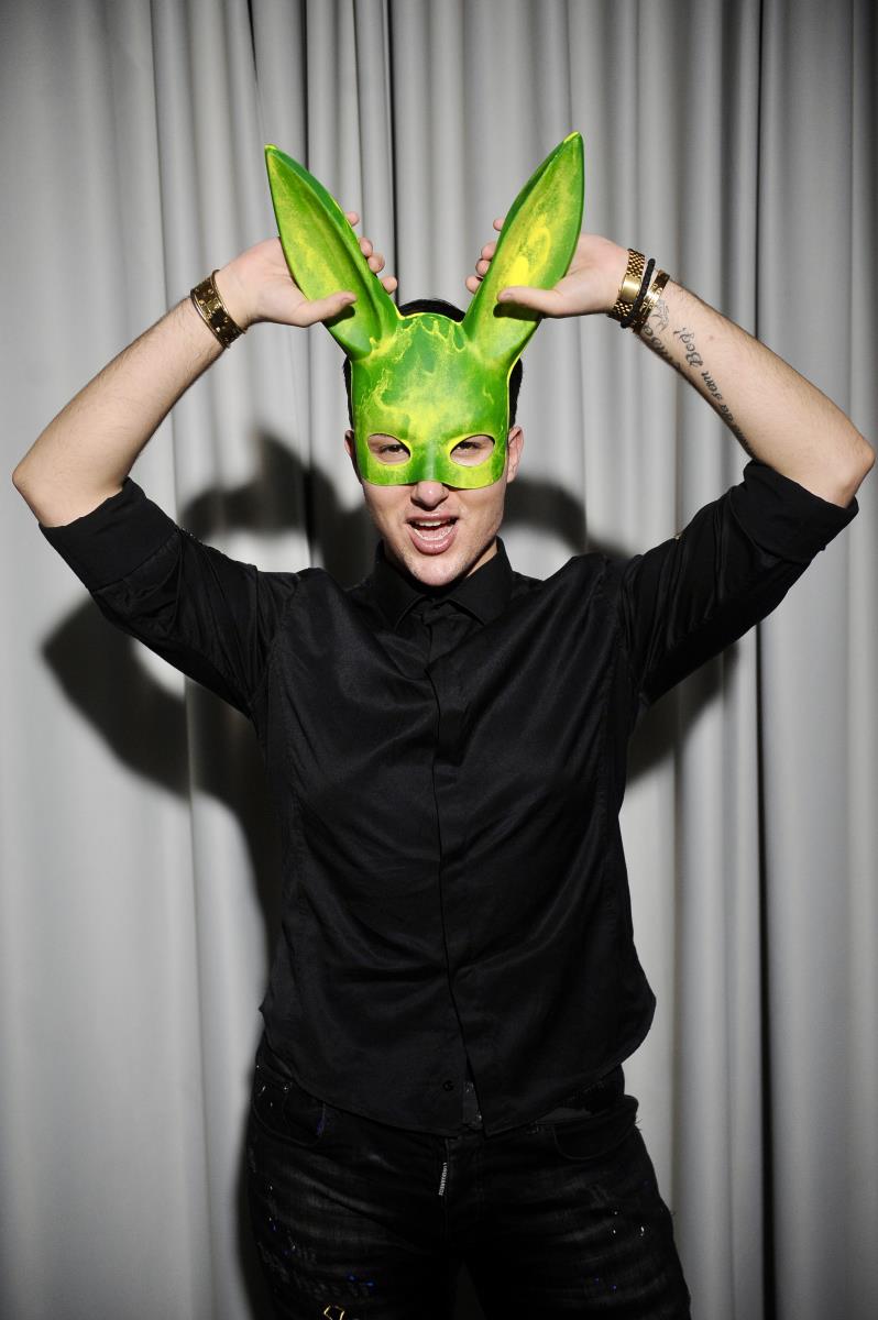 Kontroverzni influenser Xelijum, prvi put u javnosti ispred kamera Kurira