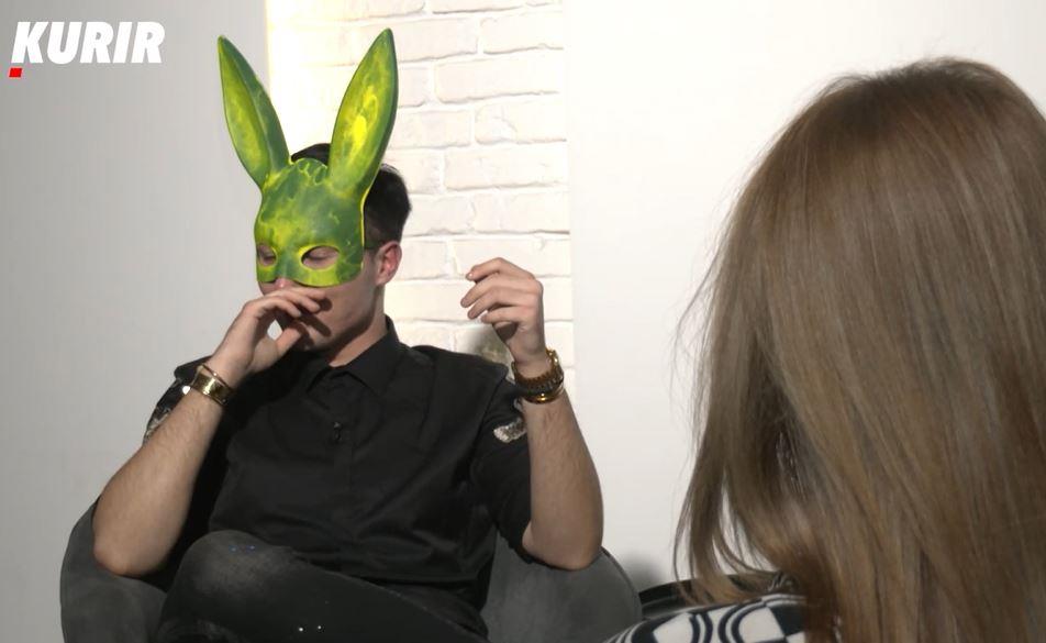 Xelijum o detinjstvu i odrastanju