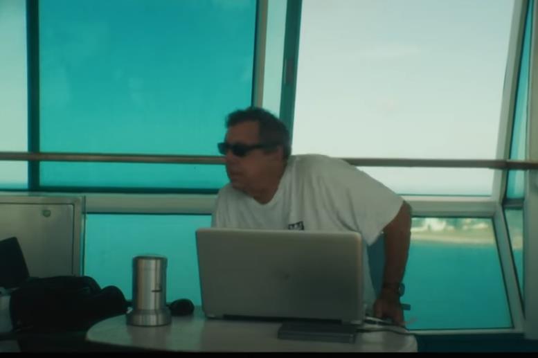 Mario Salsedo 25 godina živi na kruzerima 2.png