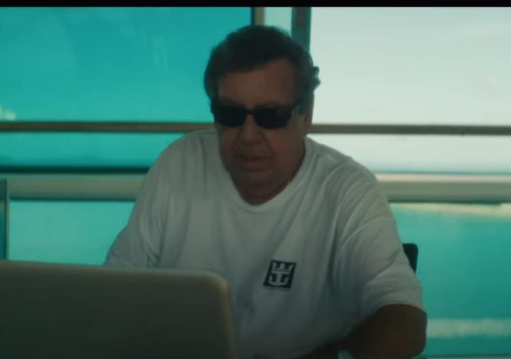 Mario Salsedo 25 godina živi na kruzerima 1.png