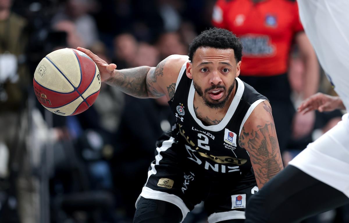 partizan-studentski centar-157095.JPG