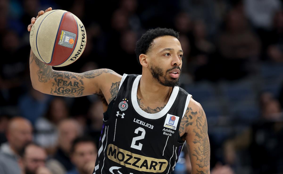 partizan-studentski centar-156838.JPG