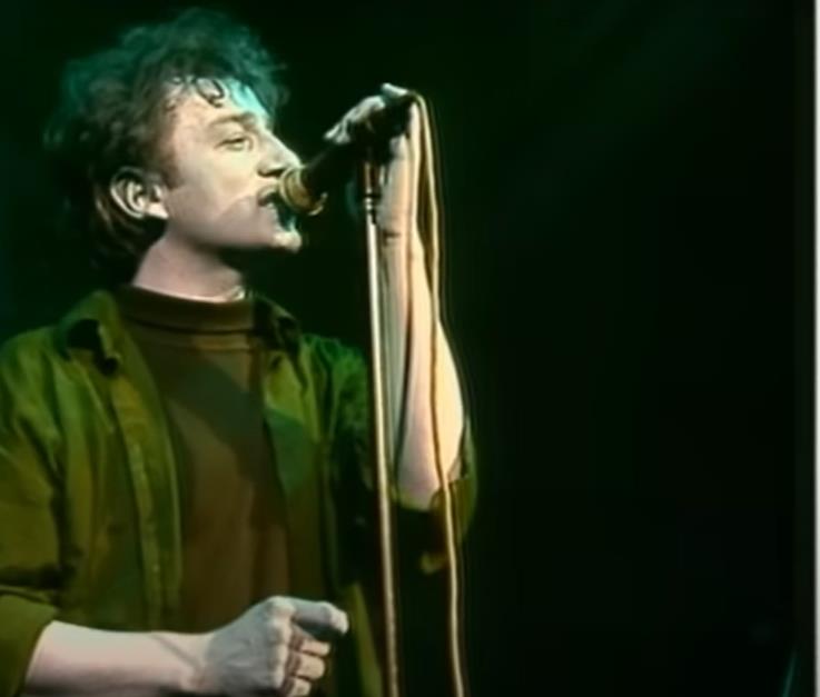 Prljavo kazalište izvodi pesmu Tu noć kad si se udavala