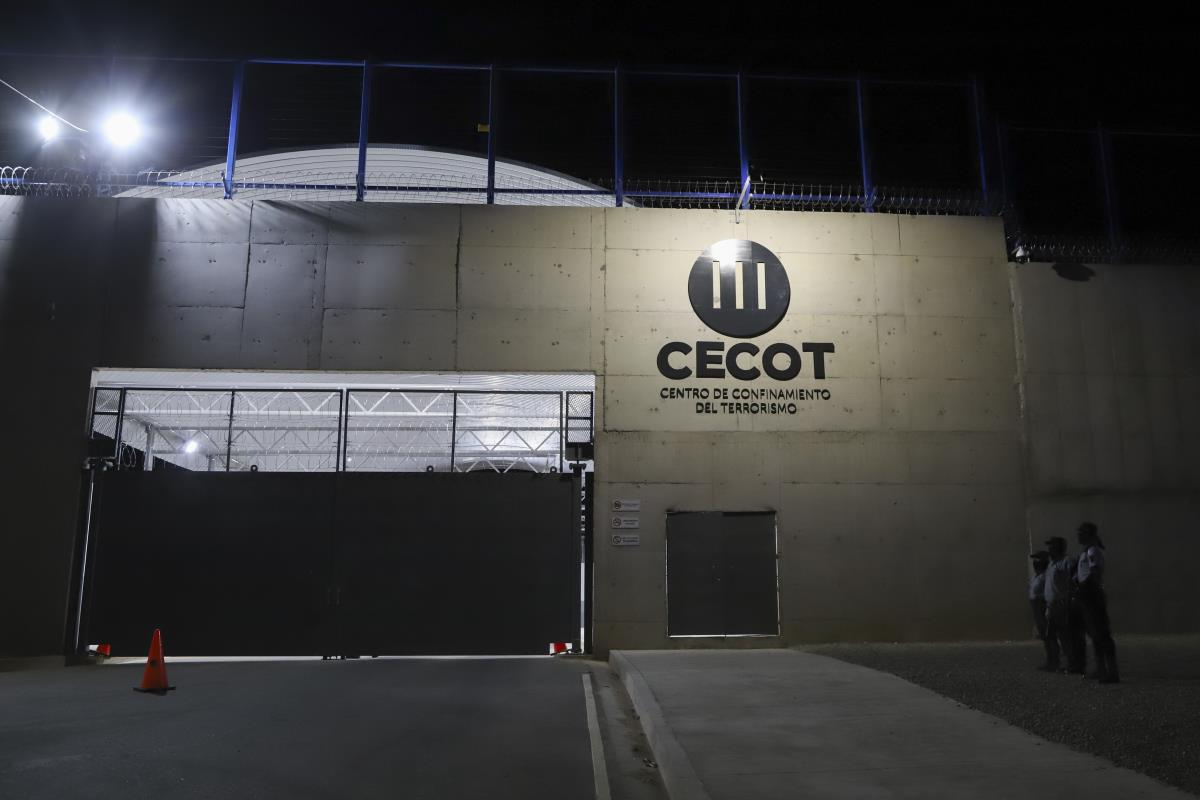 miki02 AP Salvador Melendez.jpg