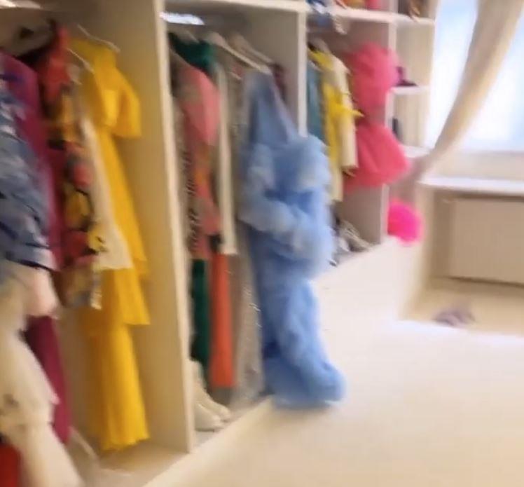 2025-02-11 09_21_24-Jelena Karleuša garderober - Google претрага.jpg