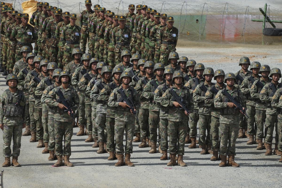 si01 AP Heng Sinith.jpg