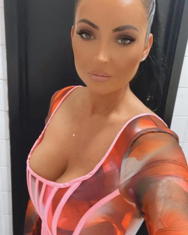 vicious-attack-mum-battered-school-971588006 copy.jpg