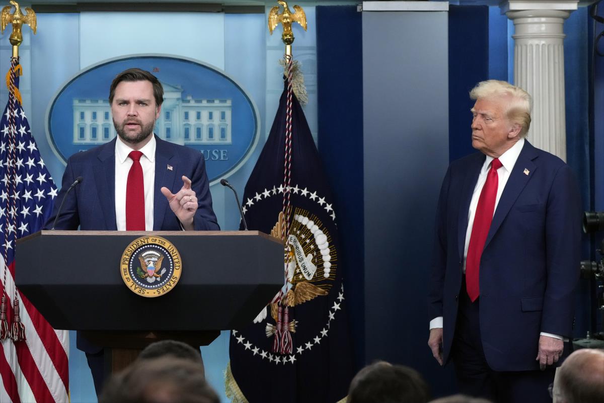 801 AP Alex Brandon.jpg