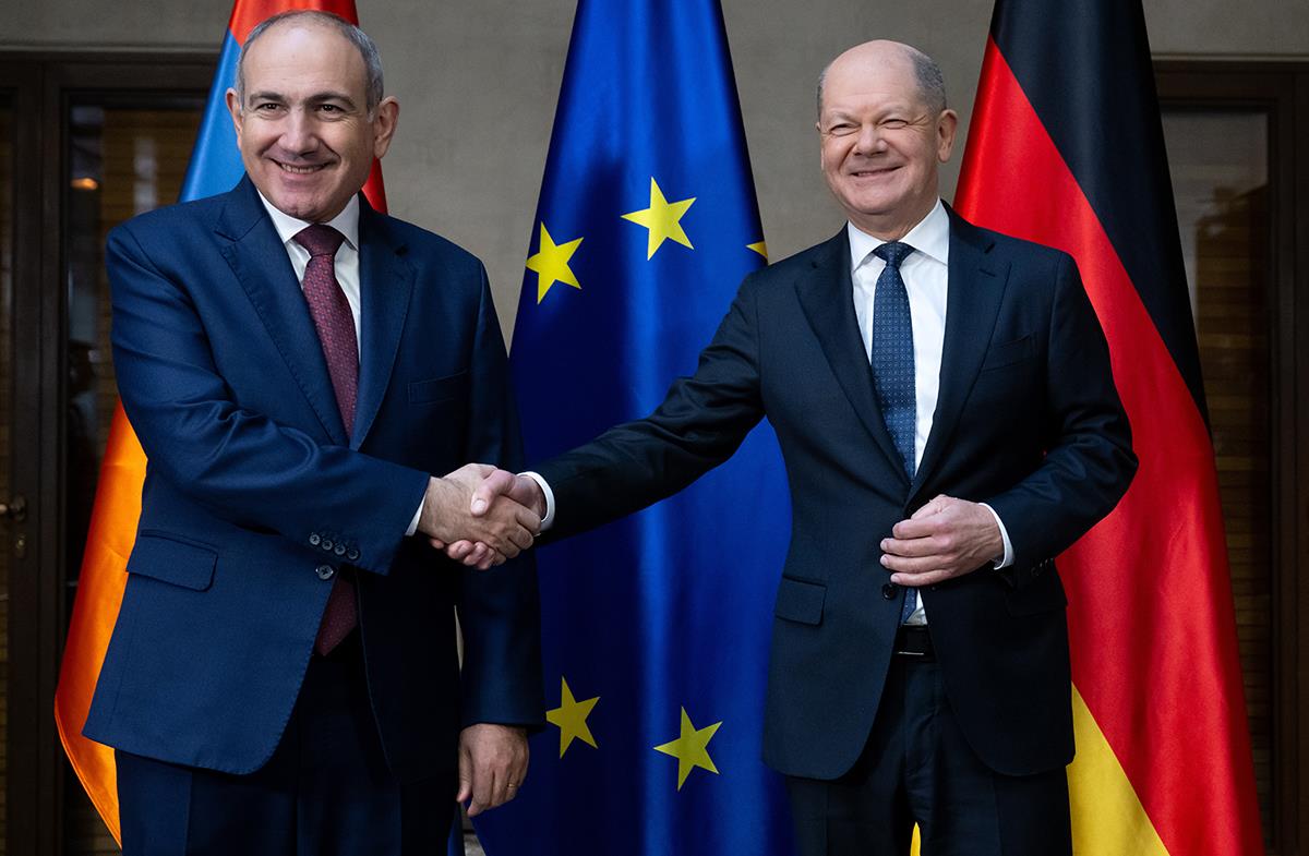 xxx EPA Sven Hoppe  Pool.jpg