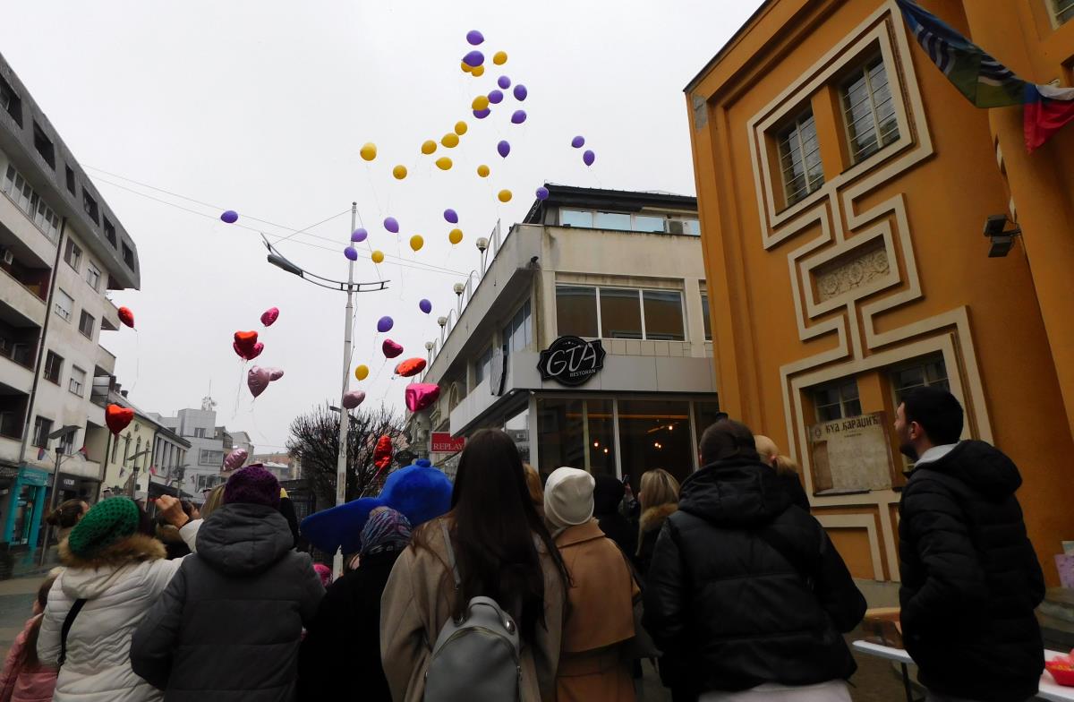 LOZNICA - Na šetalištu.JPG