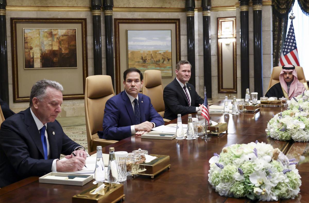 x AP Evelyn Hockstein.jpg