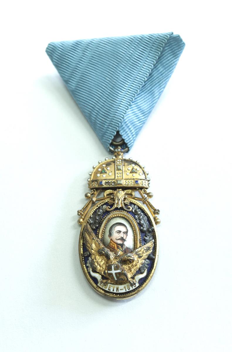 Орден Милоша Великог IV степена аверс Фото Ива Јотић Лубура.jpg