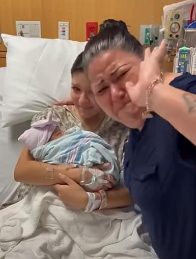 Bakina reakcija na unuče 5.jpg