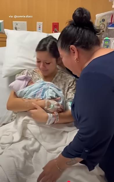 Bakina reakcija na unuče 2.png