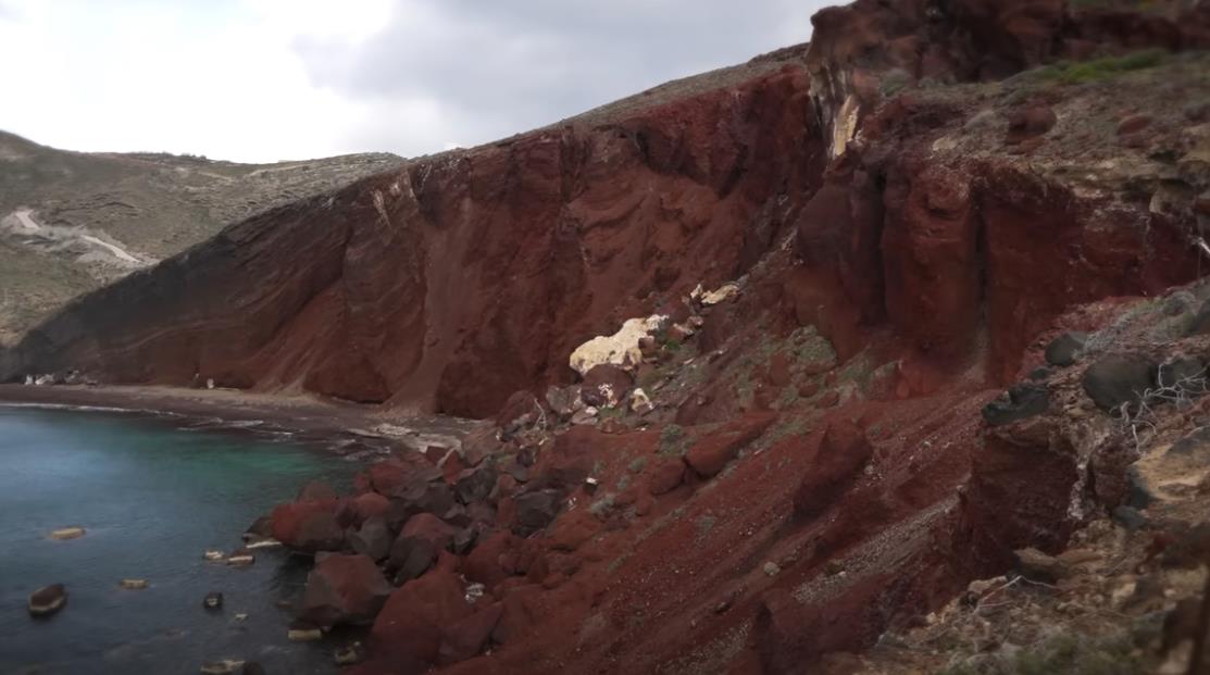 Jutjuber Đanelis posetio zabranjenu Crvenu plažu 2.png