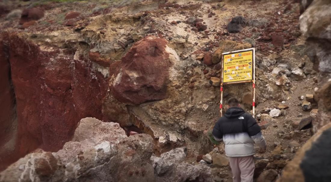 Jutjuber Đanelis posetio zabranjenu Crvenu plažu 4.png