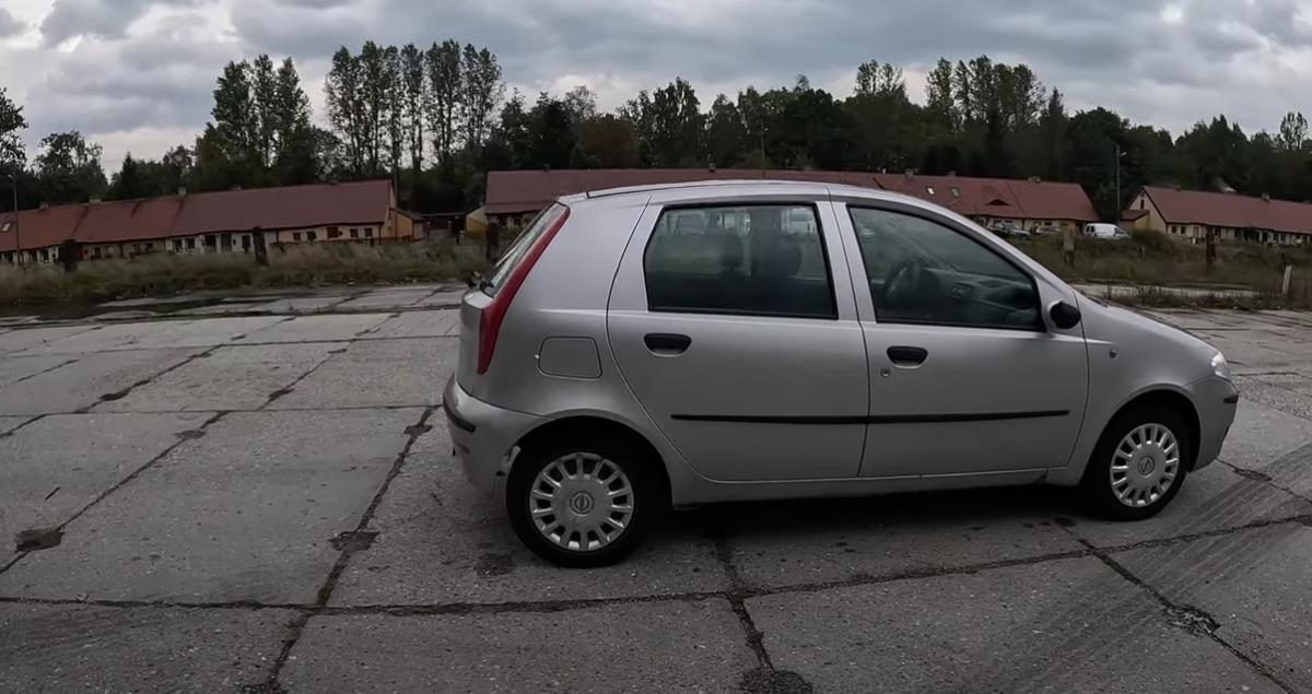 fiat punto.png