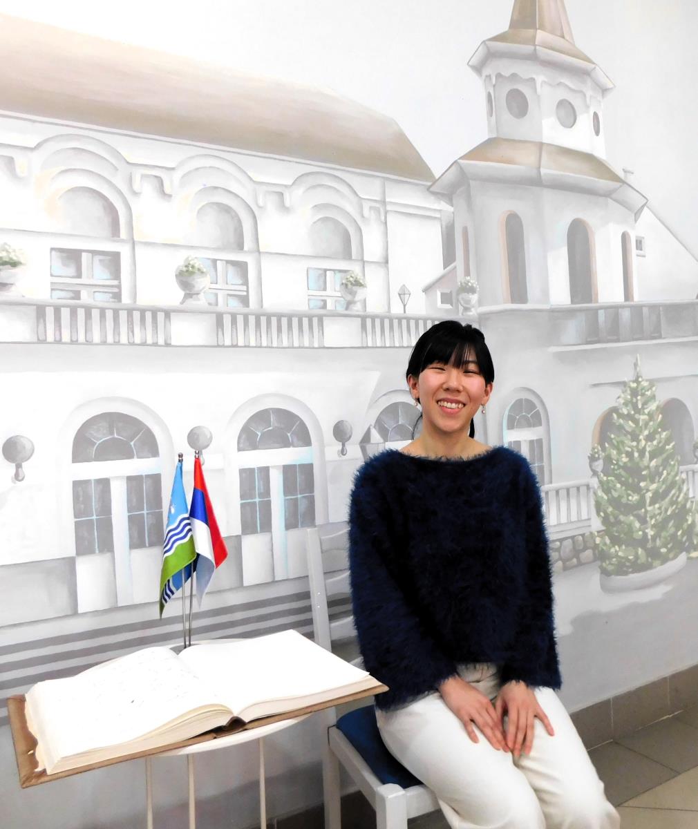 LOZNICA - Uvek nasmejana.JPG