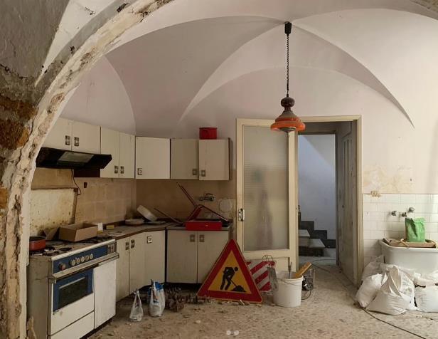 Kupila kuću koja se raspadala i renovirala je