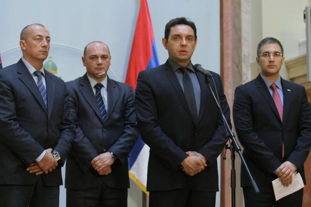 pantic-stefanovic-vulin-napad-skupstina-tanjug.jpg