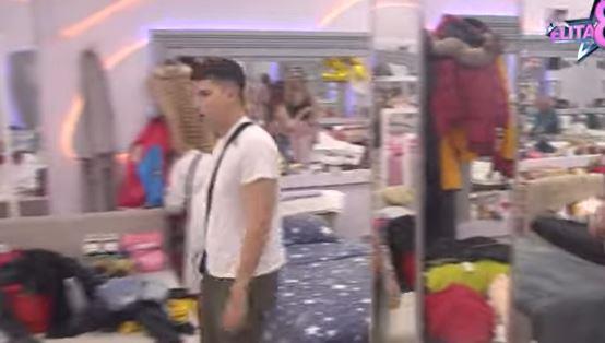 2025-02-23 08_34_11-Bar ne gleda cela Srbija kako na ulici... Ena nastavlja da niže udarce na račun .jpg