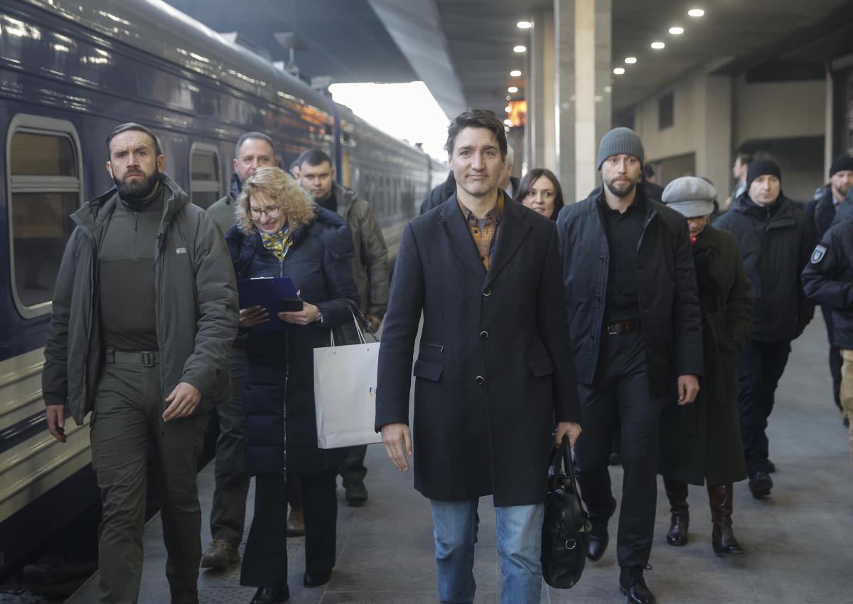 ukrajina04 EPA Sergey Dolzhenko.jpg