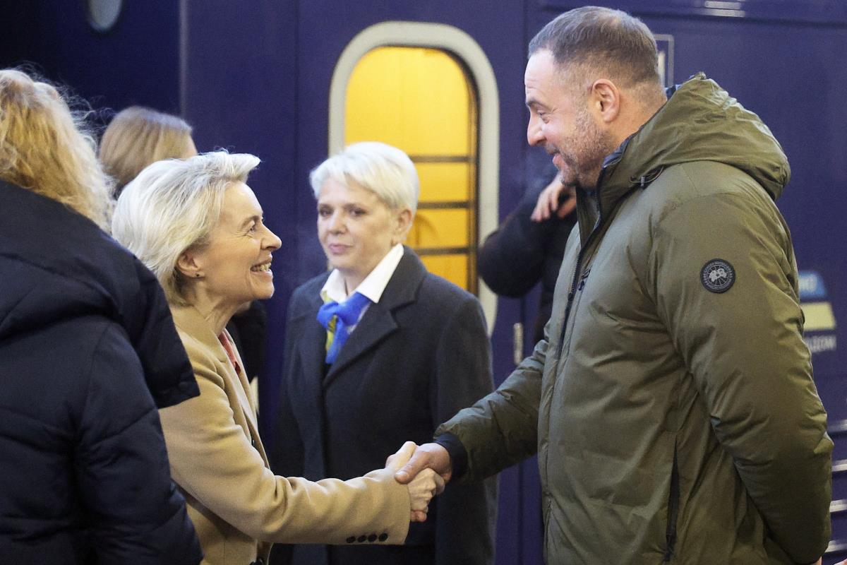 ukrajina02 EPA Sergey Dolzhenko.jpg