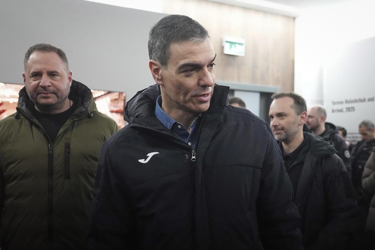 ukrajina02 AP Efrem Lukatsky.jpg