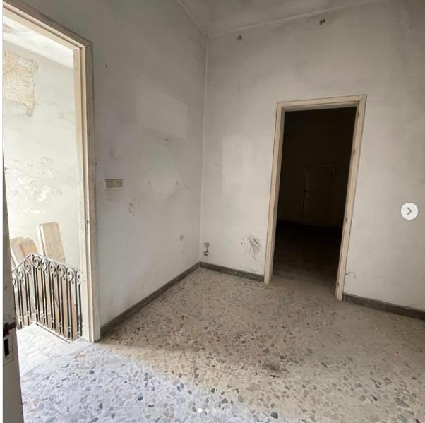 Kupila kucu za 1 euro - pre 7.png