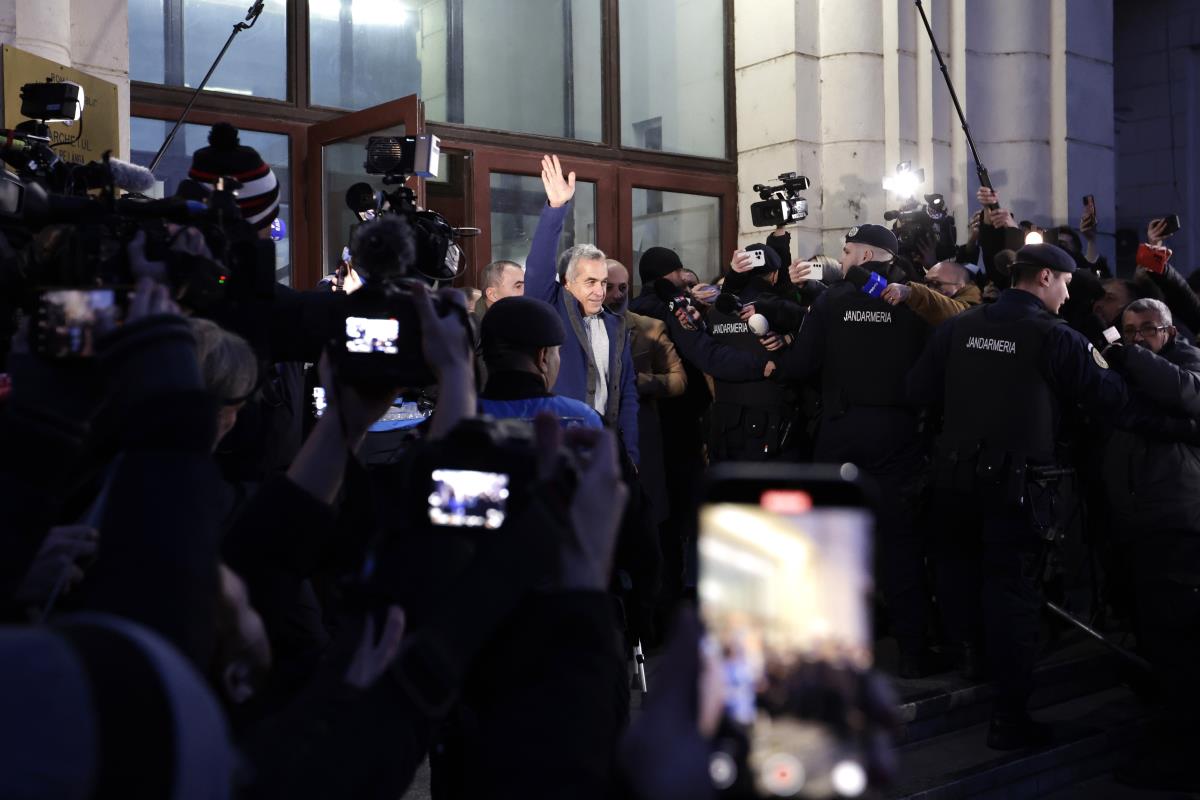 cuta05 EPA Robert Ghement.jpg