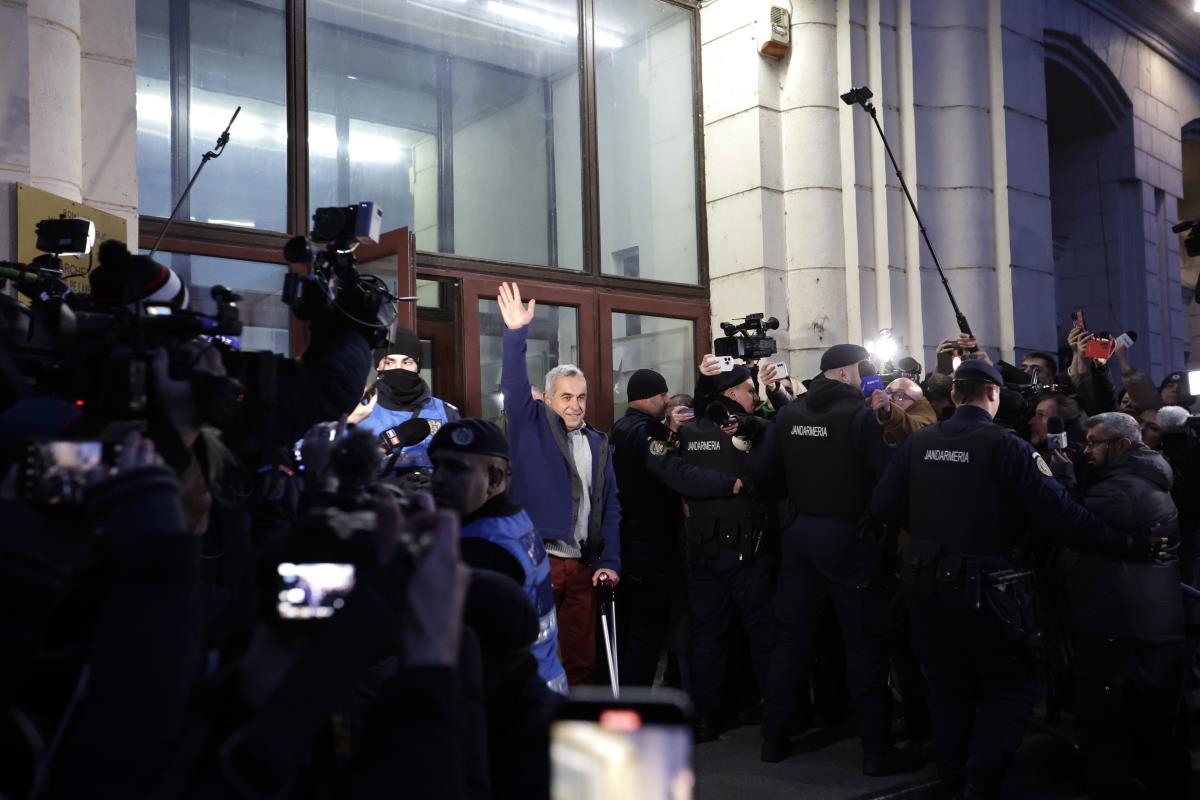 cuta07 EPA Robert Ghement.jpg