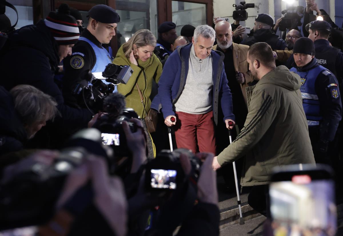 cuta09 EPA Robert Ghement.jpg