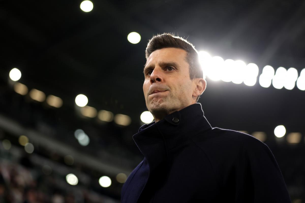 Zašto trener Juventusa ne plaća cenu za uništavanje Vlahovića i kluba