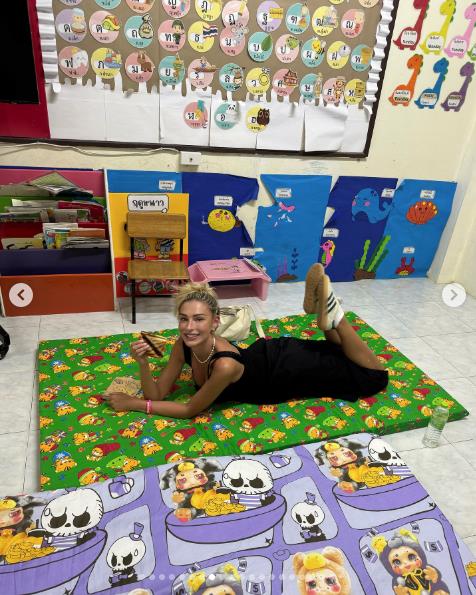 Zara MekDermont na Tajlandu 6.png