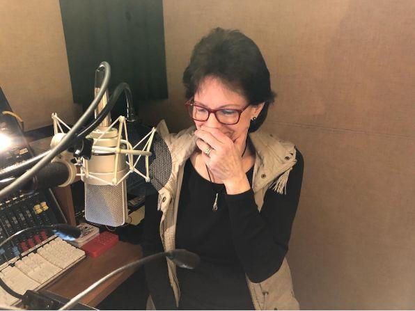 Suzan Benet stoji iza glasa Siri.jpg